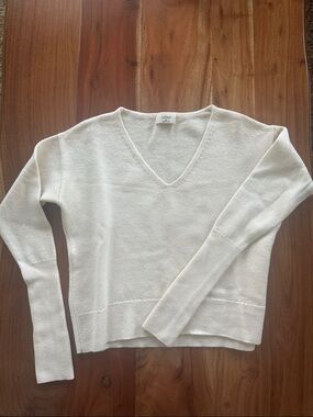 Wilfred V-Neck Cream Knit Sweater